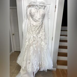 Essence of Australia Wedding Dress and Veil